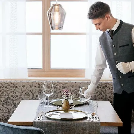 Juffing & Ξενοδοχείο 4*