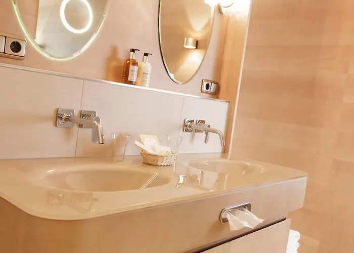 فندق Juffing & 4*