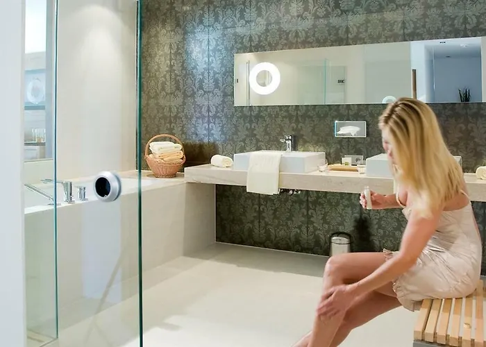 Juffing & فندق 4*