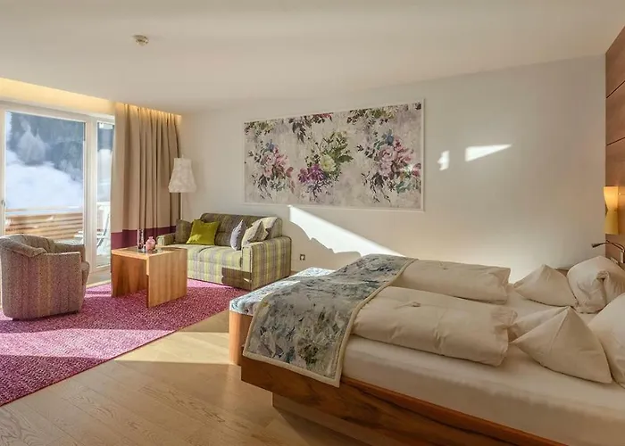 Juffing & فندق 4*